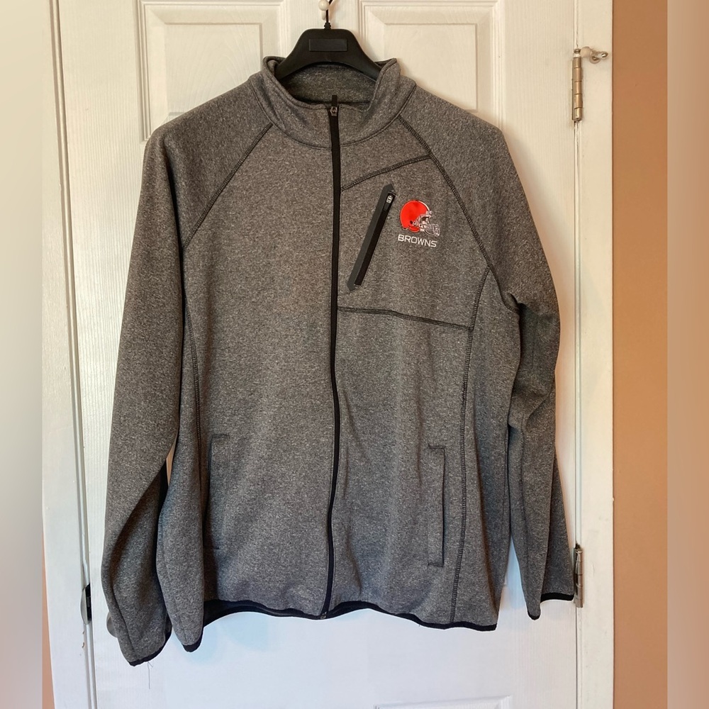 Browns Q Zipper